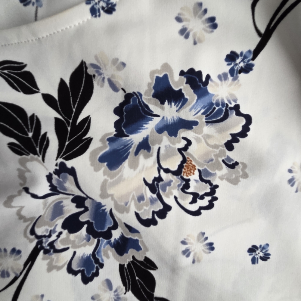 Ann Taylor Factory White Blouse with Blue Floral Print Size L - Picture 8 of 13